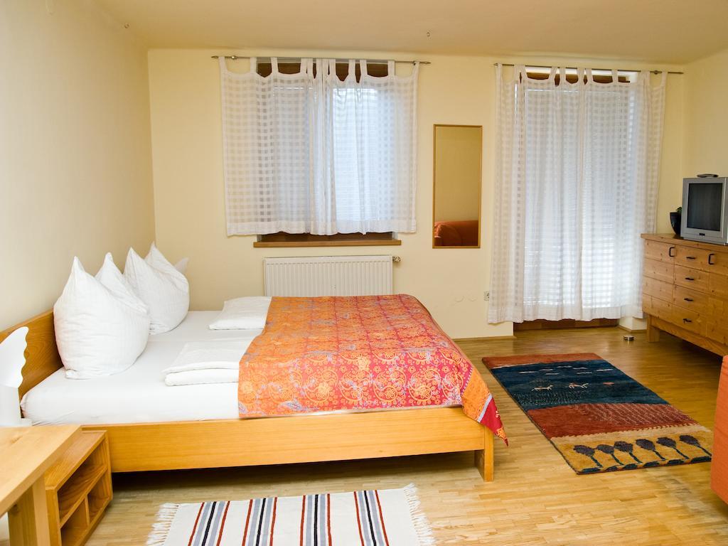 Pension Popotnik Villach Habitación foto